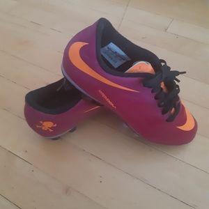 Women Nike soccer cleats